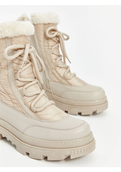 Yeni Sezon Bağcık ve Fermuarlı Kadın Kar Botu modelleri