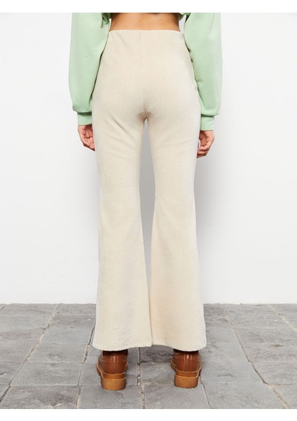 Yeni Sezon Kadın Standart Fit Düz Pantolon indirimleri