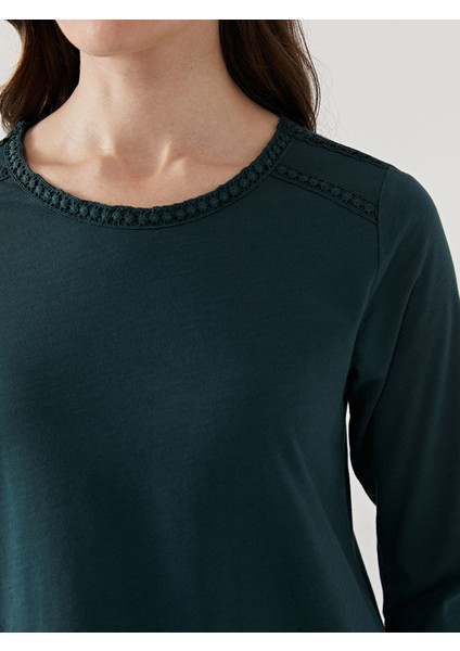 Yeni Sezon Bisiklet Yaka Nakışlı Kadın Bluz modelleri