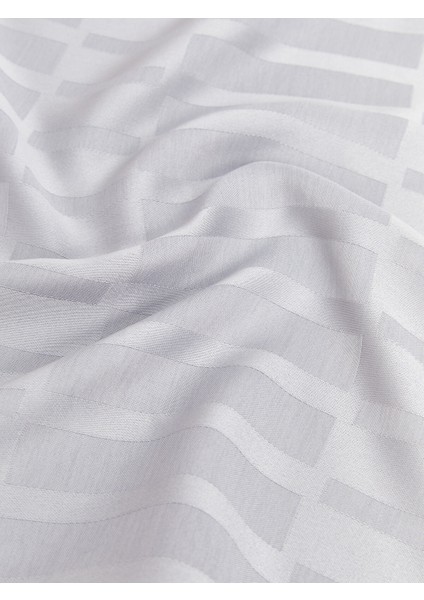 Yeni Sezon Desenli Saten Kadın Şal modelleri