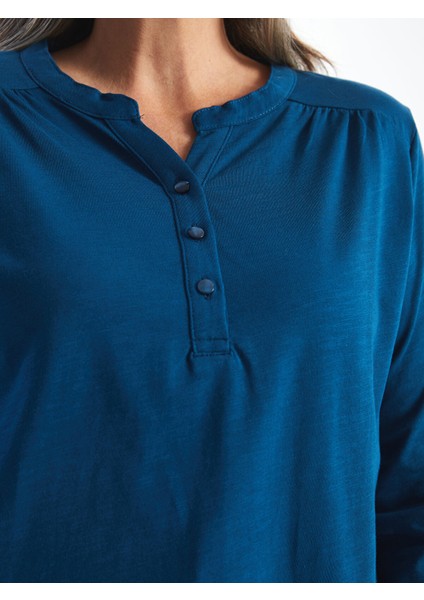 Yeni Sezon Kaçık Yaka Düz Uzun Kollu Kadın Bluz modelleri