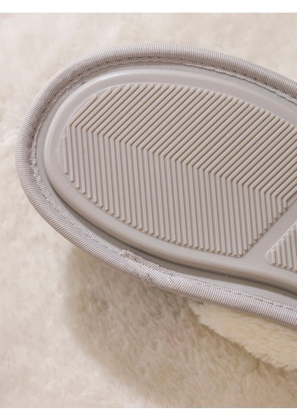 Yeni Sezon Pelüş Kadın Ev Terliği indirimleri