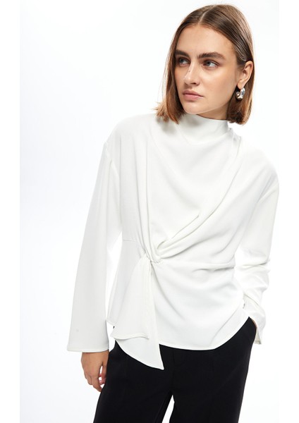 Yeni Sezon Dik Yaka Kadın Bluz