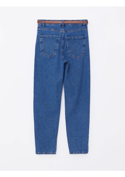 Yeni Sezon Beli Kemerli Mom Fit Kadın Jean Pantolon modelleri