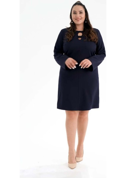 Kadın Büyük Beden Yaka Detaylı Lacivert Elbise