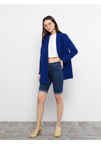 Yeni Sezon Normal Bel Slim Fit Düz Cep Detaylı Kadın Rodeo Jean Şort