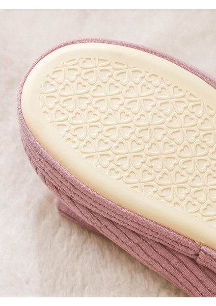 Yeni Sezon Pelüş Fiyonklu Kadın Ev Terliği indirimleri