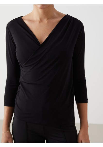 Yeni Sezon Dökümlü Yaka Kadın Bluz modelleri