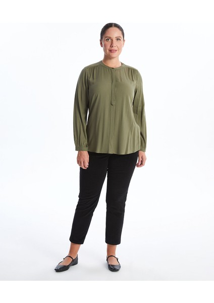 Yeni Sezon Hakim Yaka Kadın Bluz fırsatları