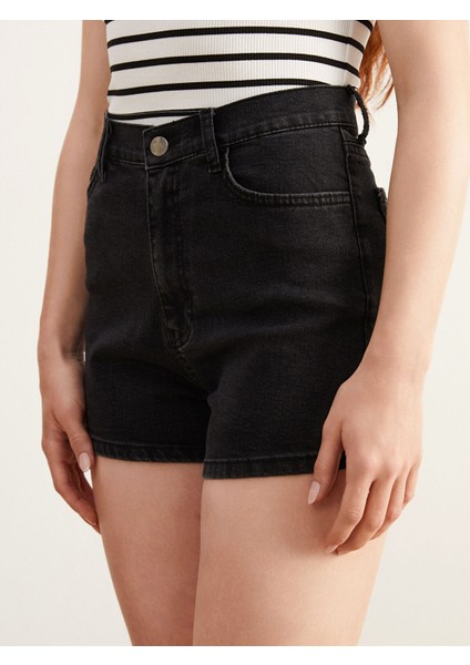 Yeni Sezon Petite Dar Fit Kadın Jean Şort modelleri