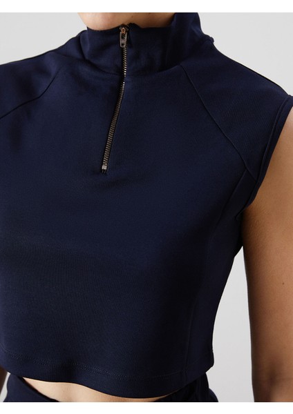 Yeni Sezon Dik Yaka Kadın Crop modelleri