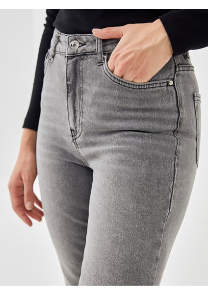 Yeni Sezon Mom Fit Kadın Jean Pantolon modelleri