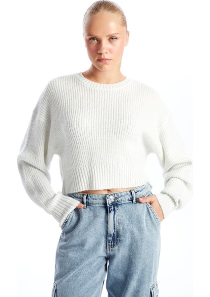 Yeni Sezon Bisiklet Yaka Parlak Görünümlü Kadın Triko Kazak