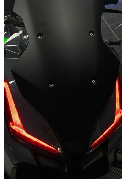 Arora Beatrix Için Kırmızı Renk Far Filmi Sticker Etiket (Sağ ve Sol)