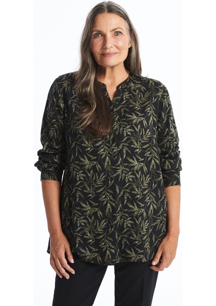 Yeni Sezon Kaçık Yaka Desenli Kadın Bluz