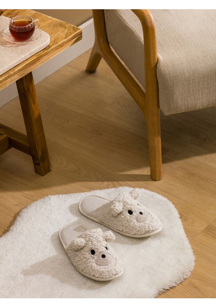 Yeni Sezon 3D Aplikeli Pelüş Kadın Ev Terliği