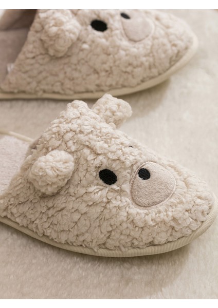 Yeni Sezon 3D Aplikeli Pelüş Kadın Ev Terliği modelleri