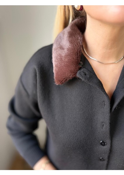 Siyah Kürk Yakalı Hırka