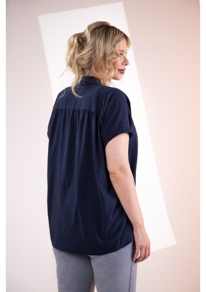 Kadın Büyük Beden Düğme Detaylı Bluz Lacivert Lila