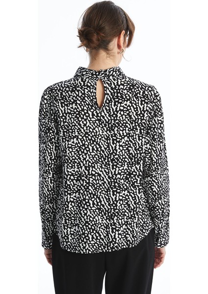 Yeni Sezon Dik Yaka Desenli Oversize Kadın Bluz fırsatları