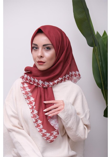 Şık Kazayağı Desenli Dijital Soft Eşarp