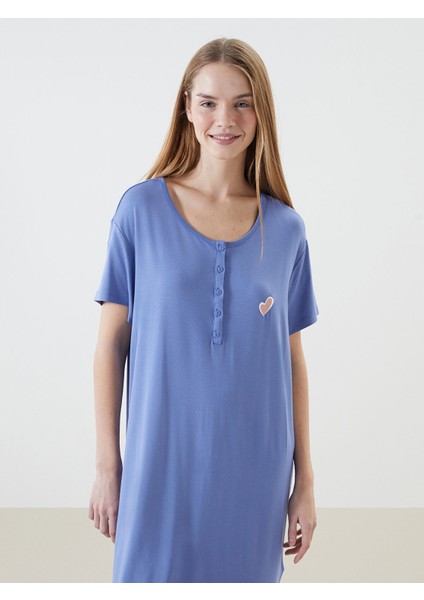 Yeni Sezon Bisiklet Yaka Nakışlı Kadın Gecelik