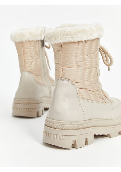 Yeni Sezon Bağcık ve Fermuarlı Kadın Kar Botu indirimleri