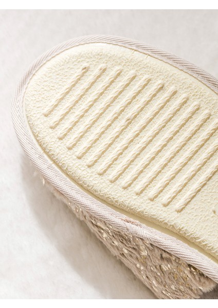 Yeni Sezon Pelüş Kadın Ev Terliği indirimleri