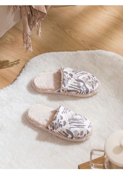 Yeni Sezon Içi Tüylü Kadın Ev Terliği