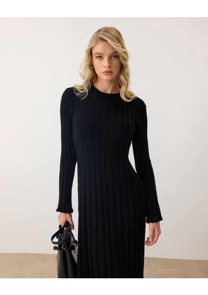 Siyah - Bel Bağlamalı Fitilli Triko Uzun Kollu Maxi Elbise fiyatları