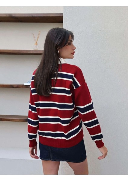 Çizgili Polo Yaka Oversize Triko Kazak fırsatları