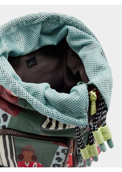 Desenli Charm'lı Teknik Kumaş Sırt Çantası indirimleri