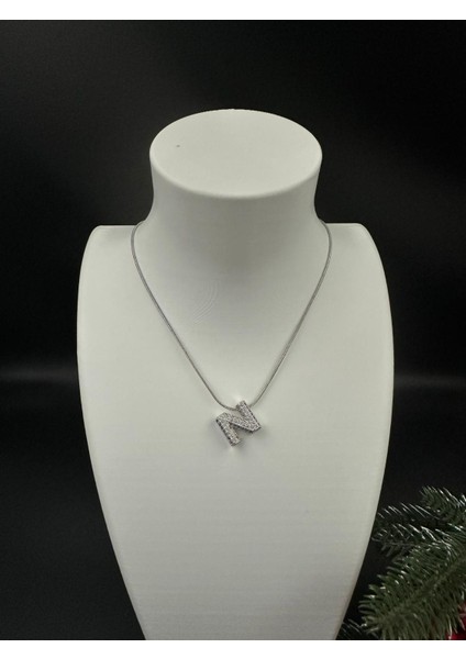 Gümüş Renk Taşlı N Harfi Kolye