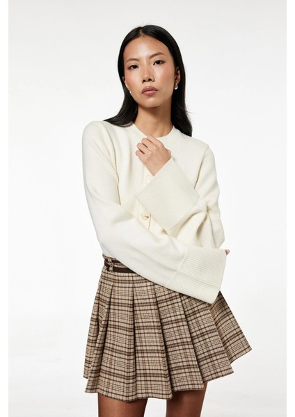 Kadın x Sibil Çetinkaya - Geniş Uzun Kollu Bisiklet Yaka Düğmeli Triko Hırka 6WAK90474HT