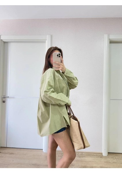 Poplin Kadın Yakalı Yandan Yırtmaçlı Arka Pens Detaylı Gömlek - Yeşil fiyatları