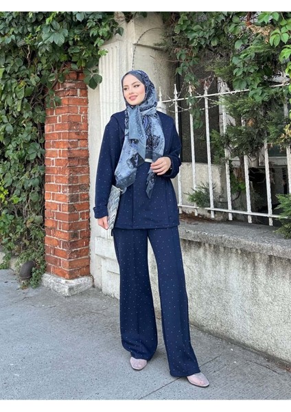 Kadın Taşlı Tünel Detaylı Takım 41448 - Lacivert
