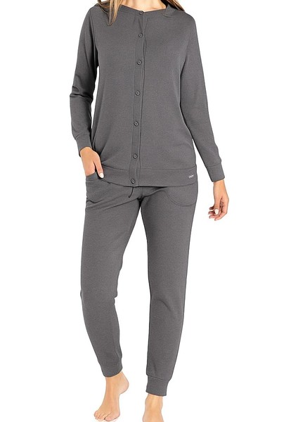 840.801 Kadın Patlı Manşetli̇ Önü Düğmeli̇ Pijama Takım