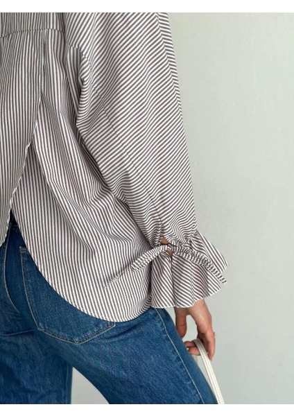 Kadın Arkası Asimetrik Yırtmaç Kesim Detaylı Cizgili Bluz Gömlek - Gri indirimleri