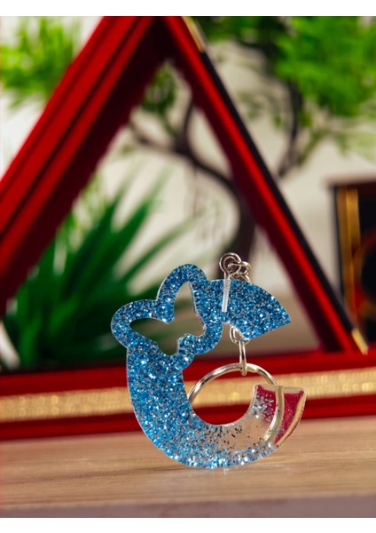 Kelebek Harfli Anahtarlık Hediyelik Ürün El Yapımı Epoksi Reçine Anahtarlık Kişiye Özel Harf Anahtarlık modelleri