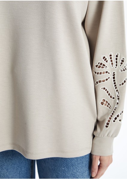 Yeni Sezon Bisiklet Yaka Ajurlu Oversize Kadın Sweatshirt modelleri