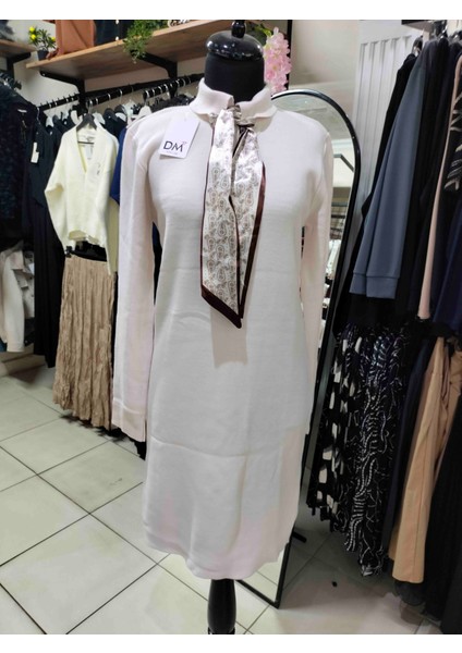 Kadın Krem Fular Detaylı Akrilik Triko Elbise fiyatları