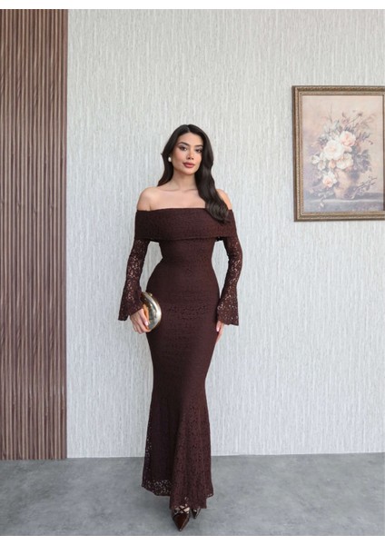 Astarlı Madonna Yaka Elbise fırsatları