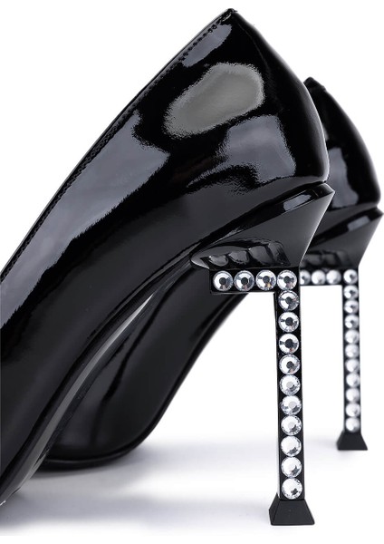 Kadın Hakiki Deri Siyah Rugan Topuklu Ayakkabı 1036 8120 Bn Ayk SK25-26 Sıyah Rgn fırsatları