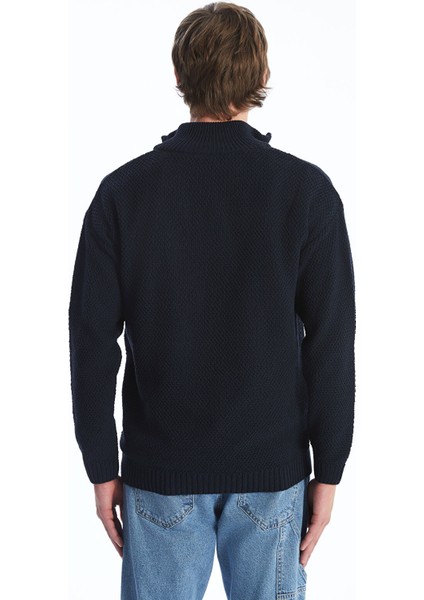 Yeni Sezon Dik Yaka Uzun Kollu Erkek Triko Kazak fırsatları