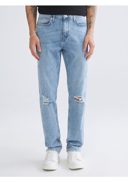Yeni Sezon 750 Slim Fit Yırtık Detaylı Erkek Jean Pantolon fiyatları