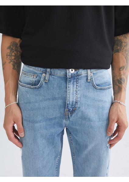 Yeni Sezon 750 Slim Fit Yırtık Detaylı Erkek Jean Pantolon modelleri