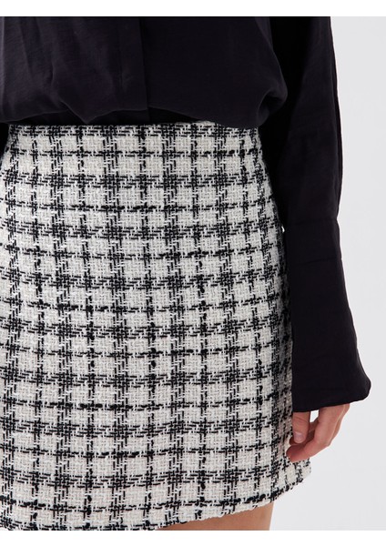 Yeni Sezon Standart Fit Desenli Kadın Tüvit Etek indirimleri