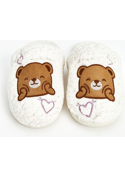 Yeni Sezon Ayıcık Nakışlı Kadın Ev Terliği modelleri