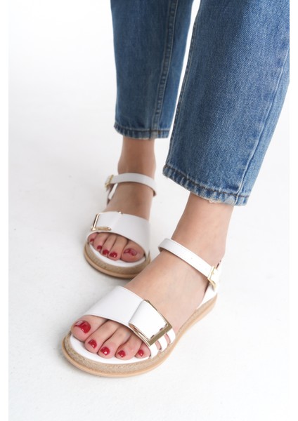 Cilt Şeritli Gold Tokalı Rahat Alçak Düz Taban Yazlık Kadın Beyaz Sandalet Terlik