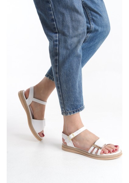 Cilt Şeritli Gold Tokalı Rahat Alçak Düz Taban Yazlık Kadın Beyaz Sandalet Terlik fırsatları
